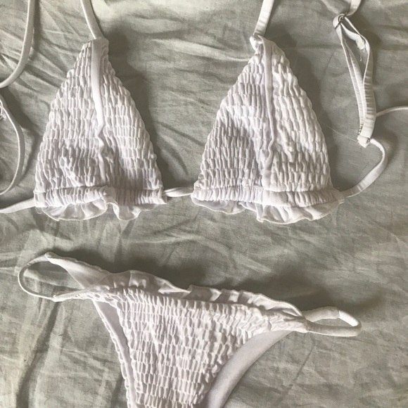 Bikini - Picture 4 of 6